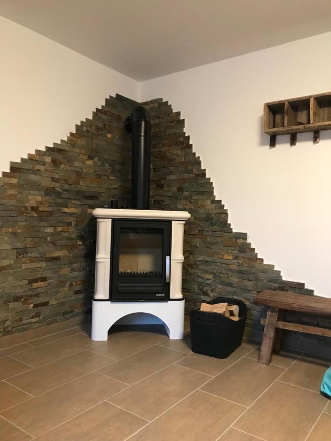 Neue Mit Kamin Im Erzgebirge - Szb